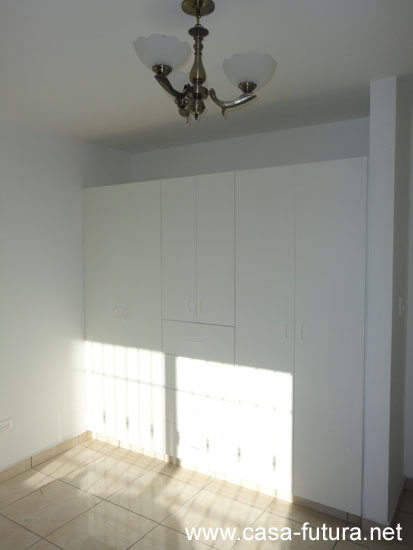6 CLOSETS B