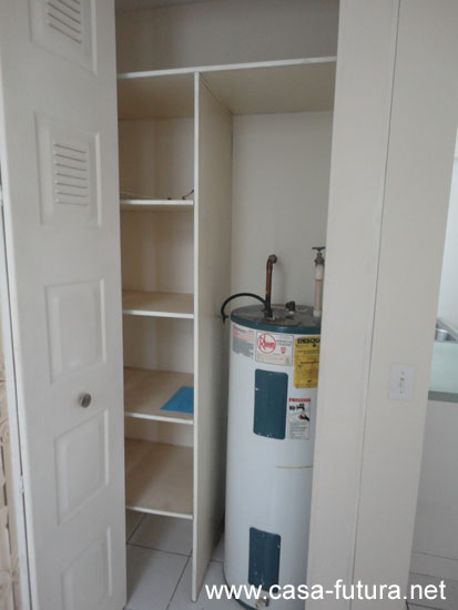 4 Mueble de Blancos y Calentador