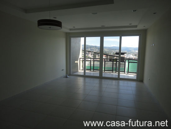 3 Sala comedor y  Balcon