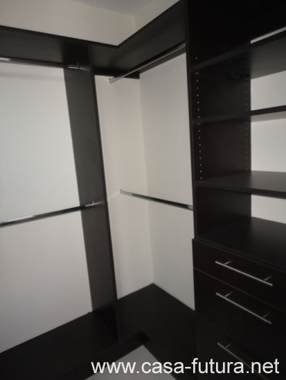 7 Walk In Closets (2)