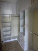 7 WALK IN CLOSET