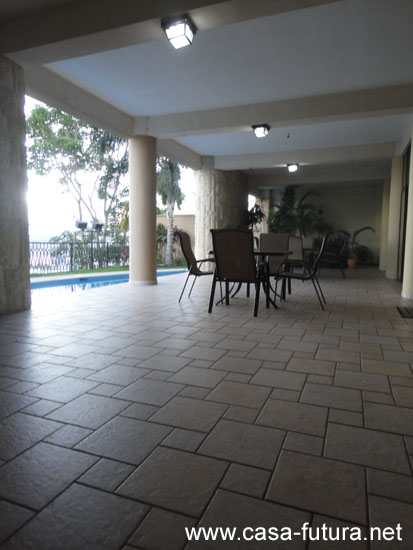 Area Social Porch