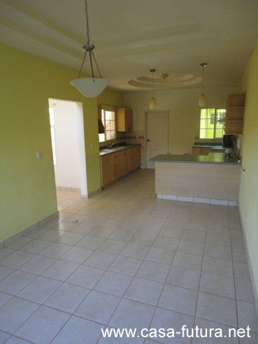 4 Desayunador y Comedor y Cocina