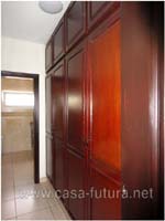 5 Walk in Closet