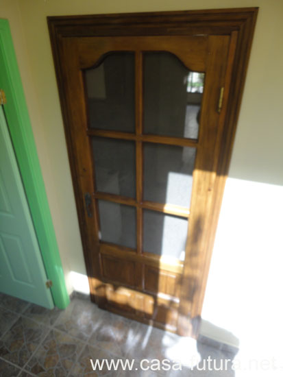 9 PUERTA MOSQUITERA