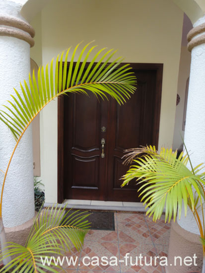 1 Puerta Principal