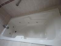 8 Jacuzzi