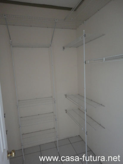 7 CLOSET
