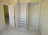 6- Dormitorio 2 closets