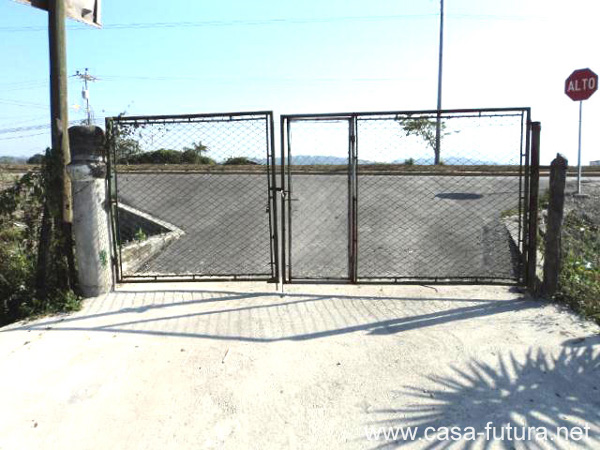 2c Acceso desde CA-5 y Peatonal desde GranjaDelia2